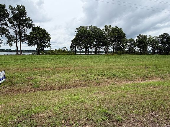 3rd image of 6 Eagle Lake Shore Rd