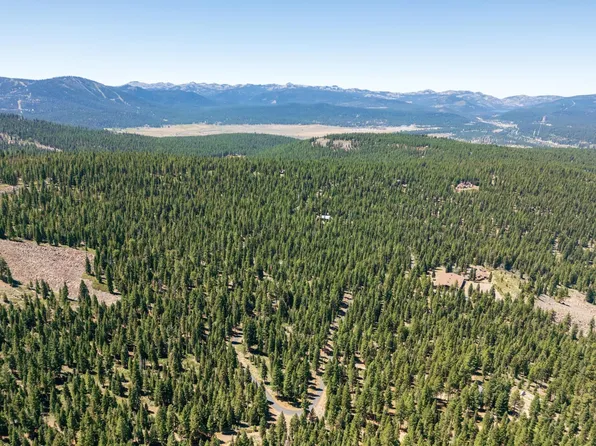 12064 Somerset Dr, Truckee, CA 96161