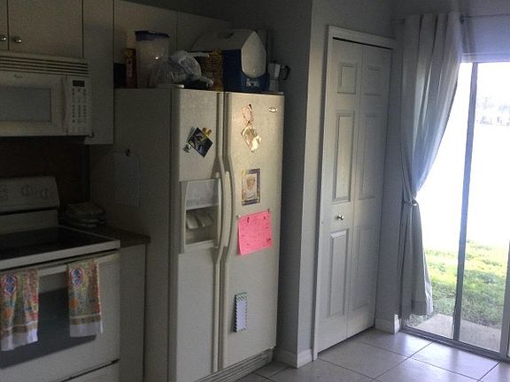 5th image of 1261 SE 31st Ct Unit 103