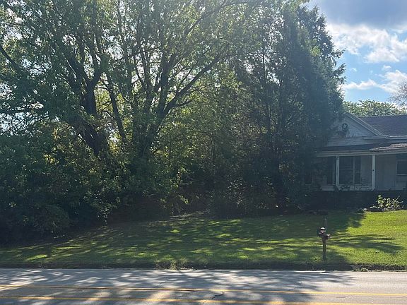 3rd image of 650 Winchester Rd