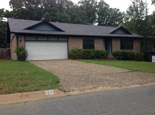 24 Ridgewell Rd, Sherwood, AR 72120
