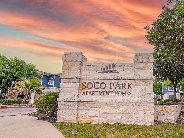 SoCo Park Apartments — Photo 3
