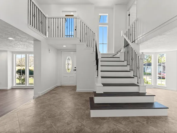 1678 Beaconshire Rd, Houston, TX 77077