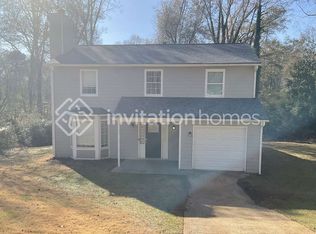 651 Fairforest Ct, Stone Mountain, GA 30088