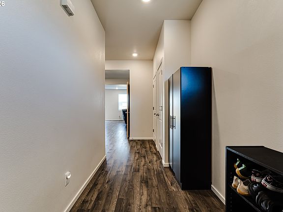 4th image of 2932 V St