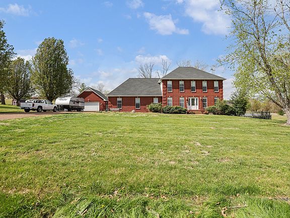 4th image of 407 Ranch Rd