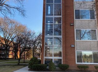 2925 W Thirteen Mile Rd #304, Royal Oak, MI 48073