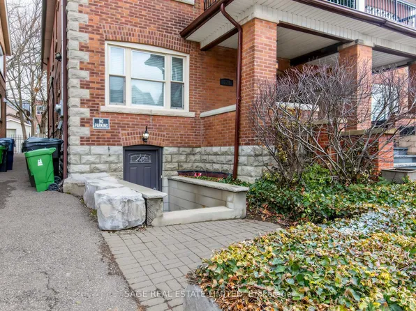 321 Lauder Ave, Toronto, ON M6E 3H7