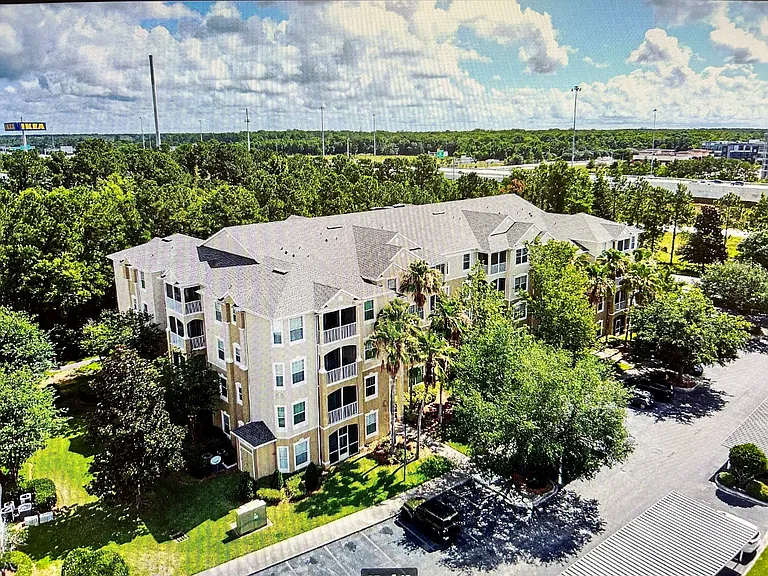 7801 Point Meadows Dr — Photo 16
