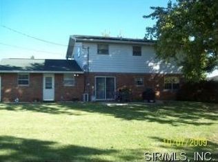 900 Karen St, Collinsville, IL 62234