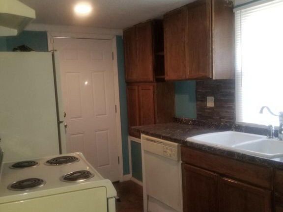 5th image of 2608 Monroe Ave #B