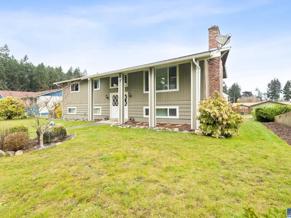 1217 W 19th St, Port Angeles, WA 98363