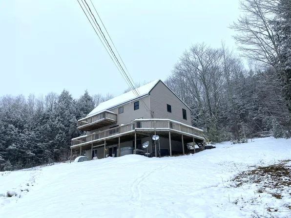 1040 Canaan Rd, Skowhegan, ME 04976