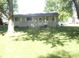 319 Cherry St, Almont, MI