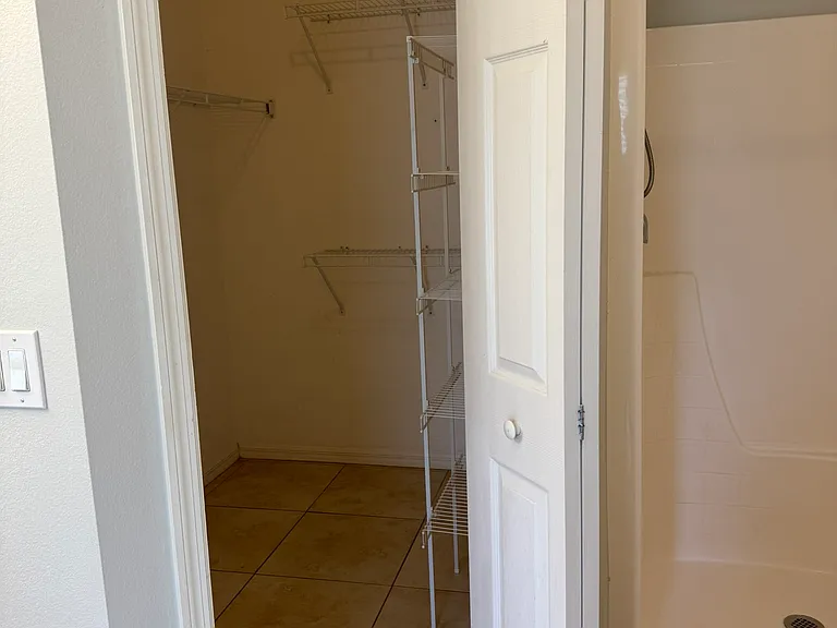 4058 Wilkes Dr — Photo 3