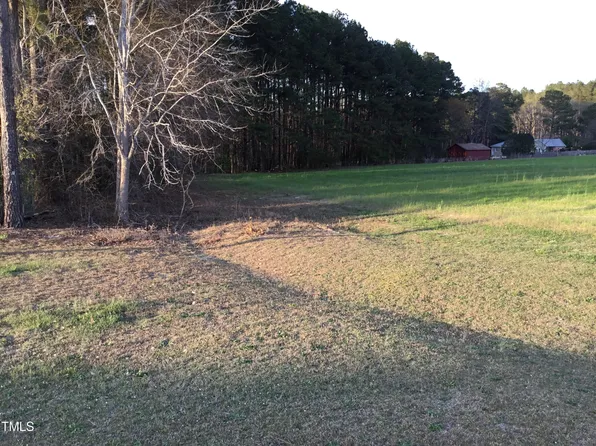 2560 Lassiter Rd #1, Four Oaks, NC 27524