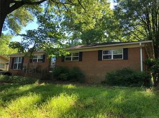 2033 Woodtop Ct, Charlotte, NC 28214