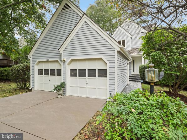 1307 Wedgewood Manor Way