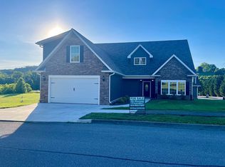 1204 Downing Pl, Kingsport, TN 37663