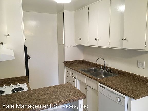 2nd image of 17950 Burbank Blvd APT 6