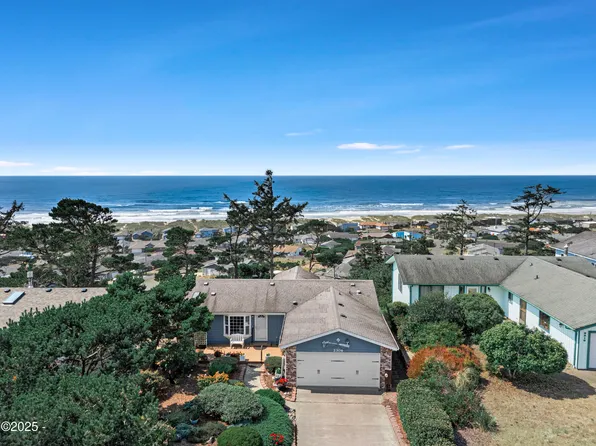 2306 NW Bayshore Loop, Waldport, OR 97394