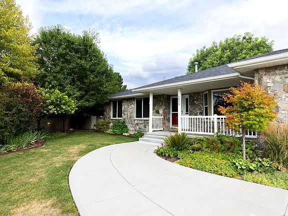 3rd image of 5939 S Noble Oaks Cir