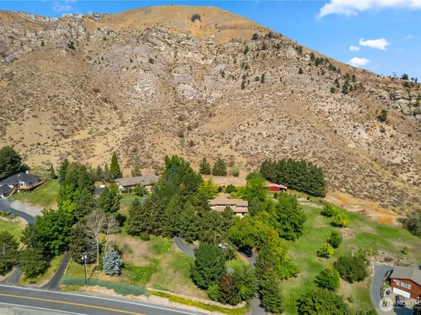 1100 Pitcher Canyon Road, Wenatchee, WA 98801
