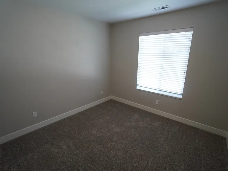 3 bed, 2.5 bath, 1385 sqft, $1,845 — Photo 11