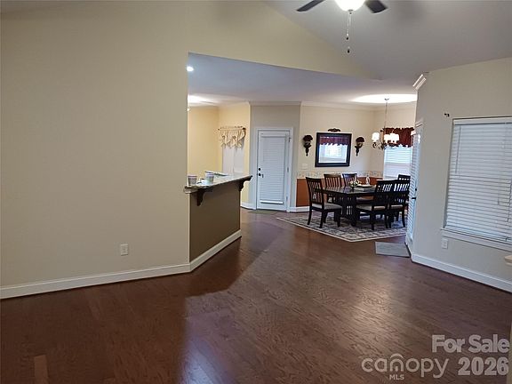 4th image of 5039 Abbington Way