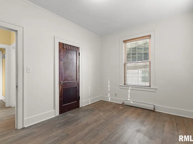 1816 W Callender Ave — Photo 12