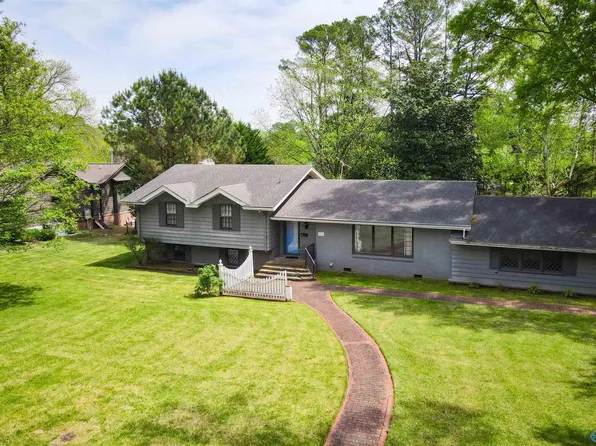 2336 Meadowbrook Rd SE, Decatur, AL 35601