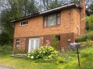 1824 W 10th St, Beaver Falls, PA 15010
