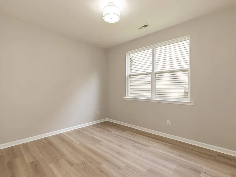 3010 Remington Oaks Cir — Photo 15