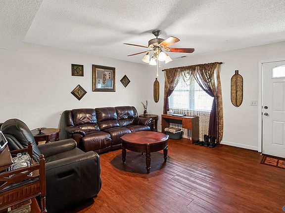 5th image of 404 Potomac Dr