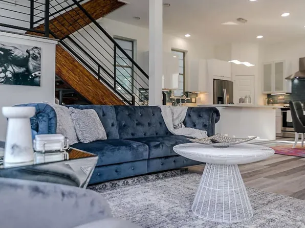 (undisclosed Address), Houston, TX 77003