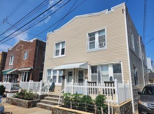 9 N Marion Ave, Ventnor, NJ 08406