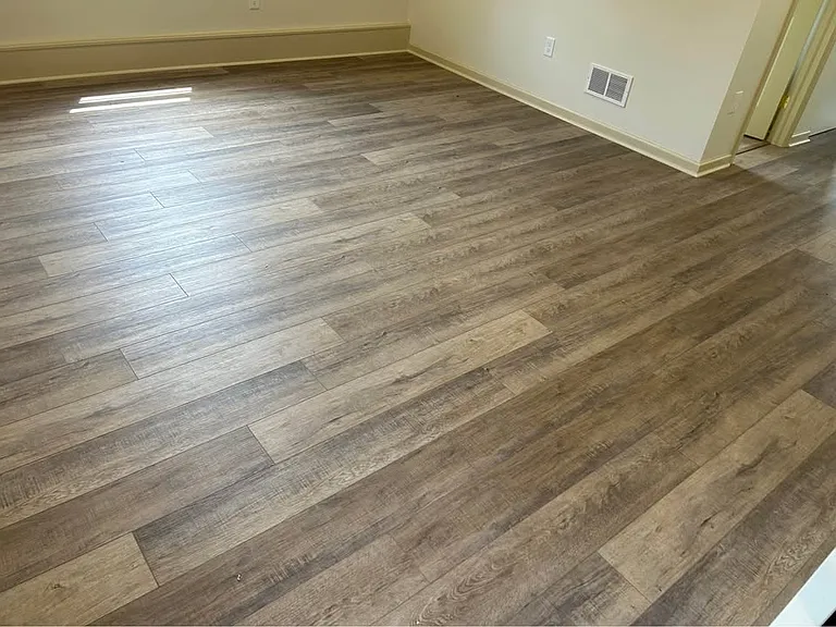 147 S Main St — Photo 5