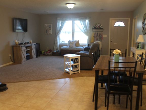 5th image of 338 W Weston Dr
