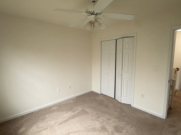 1532 Primrose Ln — Photo 22
