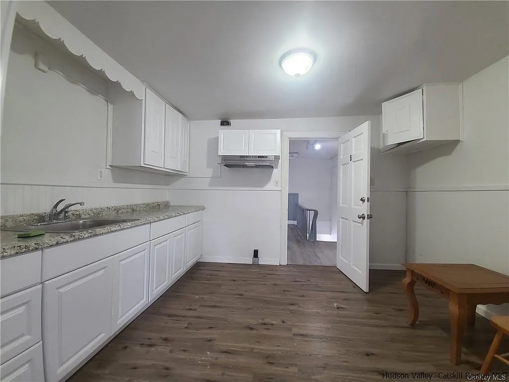 2 bed, $1,550 — Photo 3