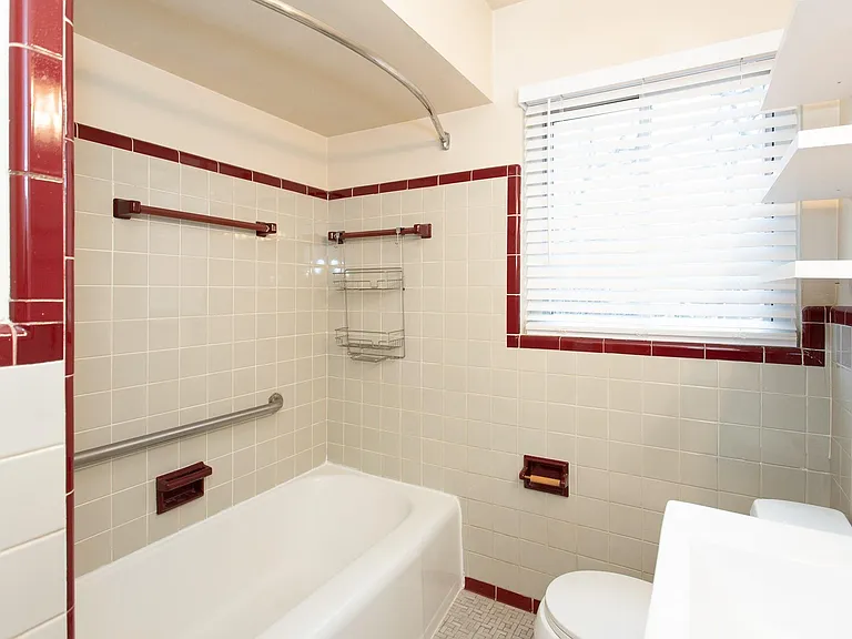 8501 Northfield Blvd — Photo 27