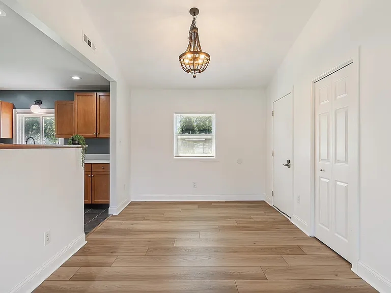 2050 Byron Dr — Photo 10