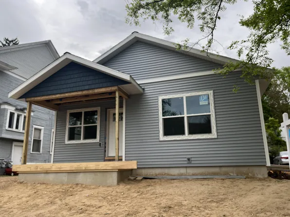 812 Kalamazoo Ave SE, Grand Rapids, MI 49507