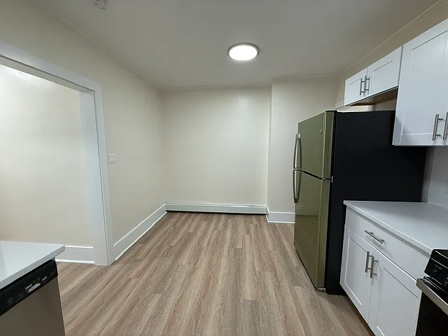 84 Magnolia St #1R — Photo 7