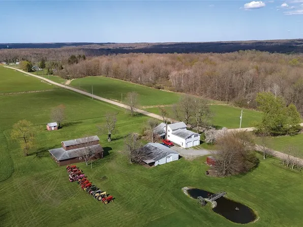 18399 Shermansville Rd, Conneautville, PA 16406