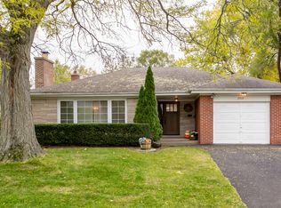 2717 Hawthorn Ln, Wilmette, IL