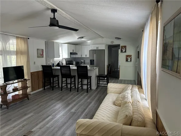 237 N Candle Point, Crystal River, FL 34429