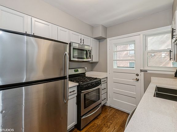 4th image of 226 S Maple Ave Unit F