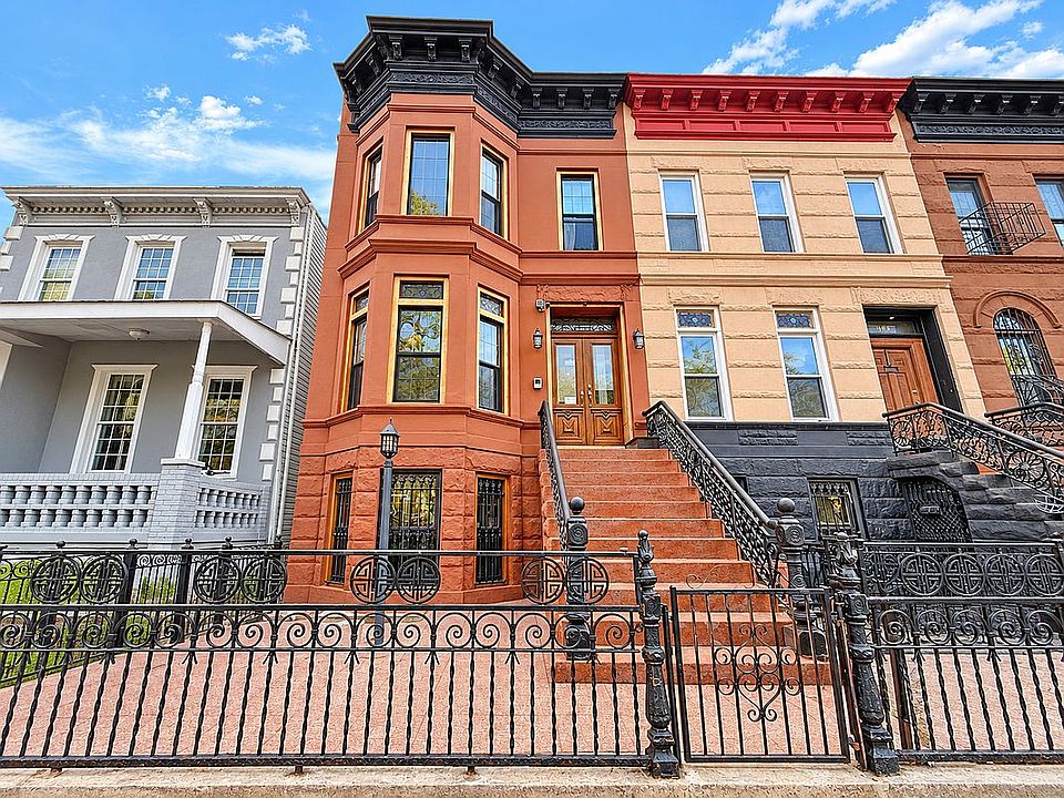1st image of 916 Putnam Ave