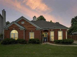 11000 Pinewalk Forest Cir, Alpharetta, GA 30022